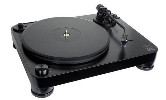 Audio Technica AT-LP7 Fully Manual Belt-Drive Turntable